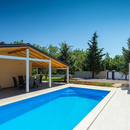 Nezakcij Holiday home