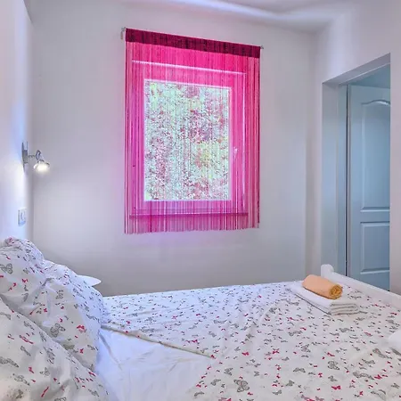 Holiday home Nezakcij Pula