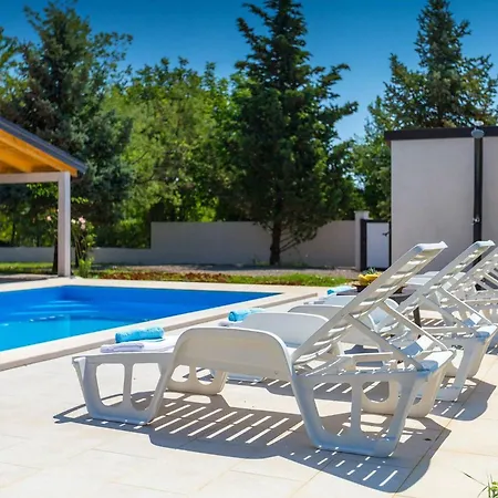 Holiday home Nezakcij *